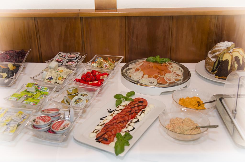 Gaestehaus Cafe Andrea Koeflach Ngoại thất bức ảnh