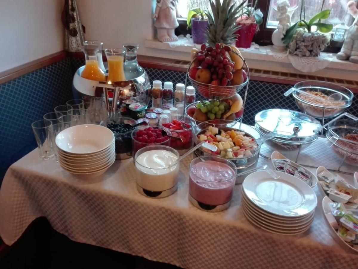 Gaestehaus Cafe Andrea Koeflach Ngoại thất bức ảnh